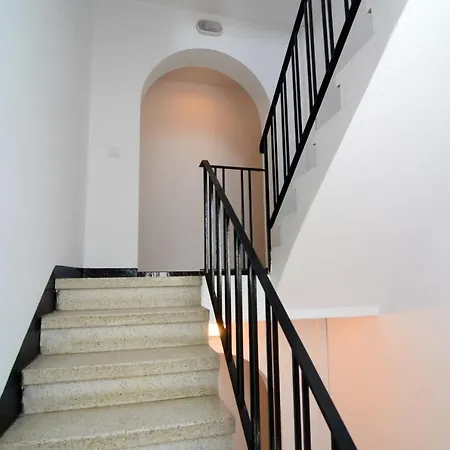 Ave Maria 4 Apartment *